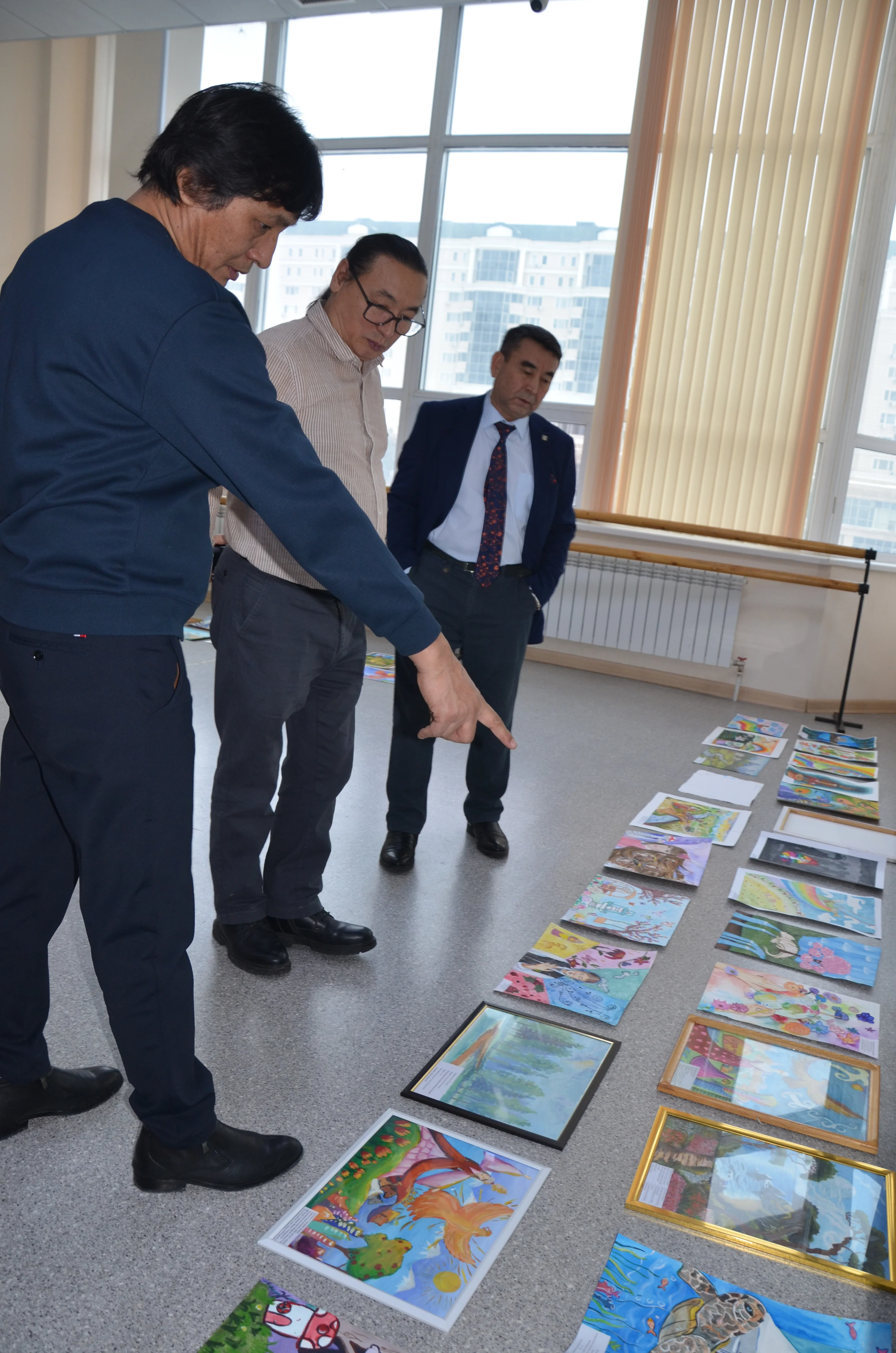 19 декабря 2025 года состоялся Республиканский конкурс изобразительного искусства «Сиқырлы бояулар әлемінде». 