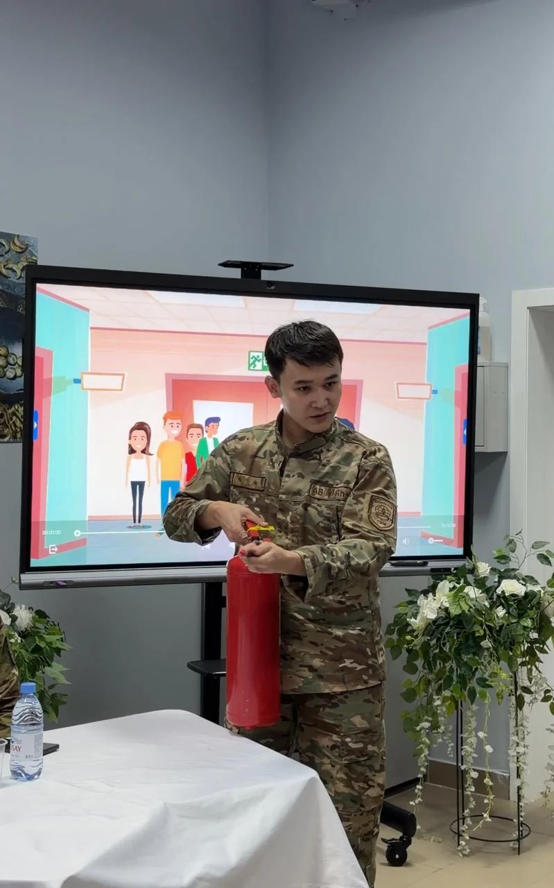 25 декабря 2025 года в центре декоративно-прикладного искусства «Арт Тұмар» в целях соблюдения требований пожарной безопасности были организованы разъяснительные мероприятия для педагогов и учащихся.