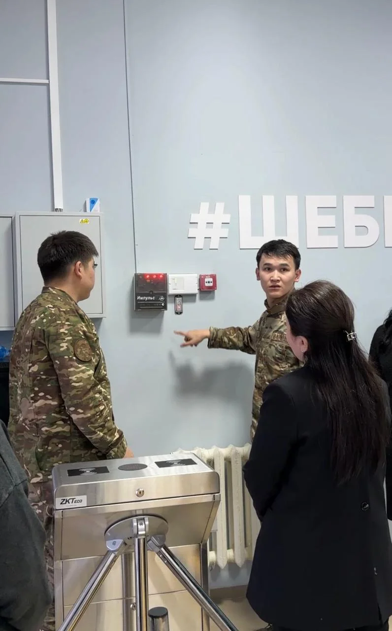 25 декабря 2025 года в центре декоративно-прикладного искусства «Арт Тұмар» в целях соблюдения требований пожарной безопасности были организованы разъяснительные мероприятия для педагогов и учащихся.