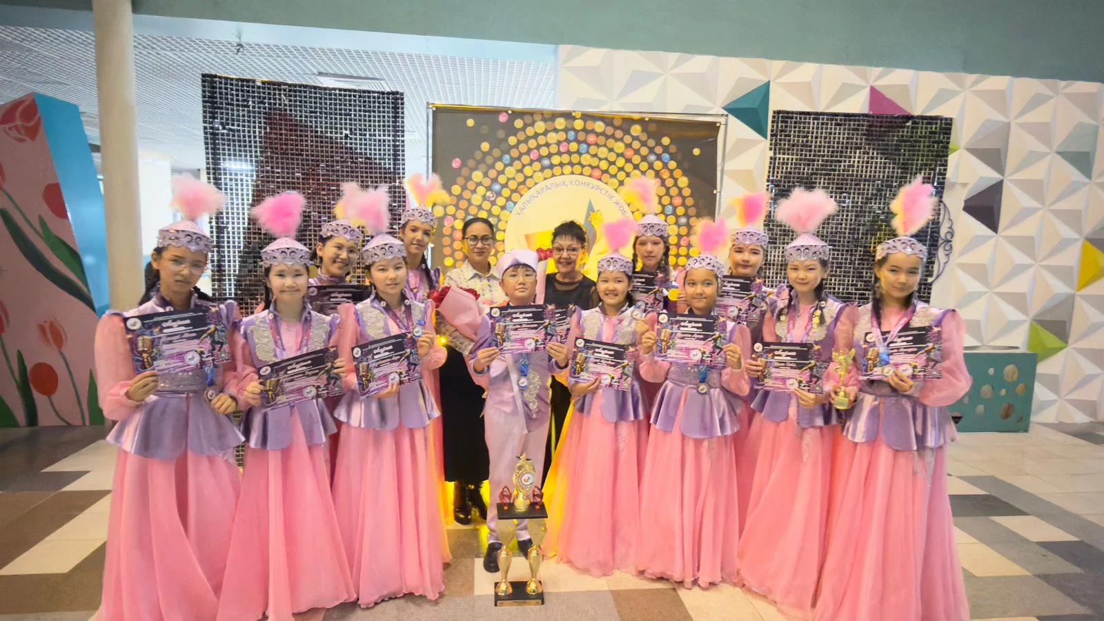 «Назқоңыр» ансамблі – Бас жүлде иегері!